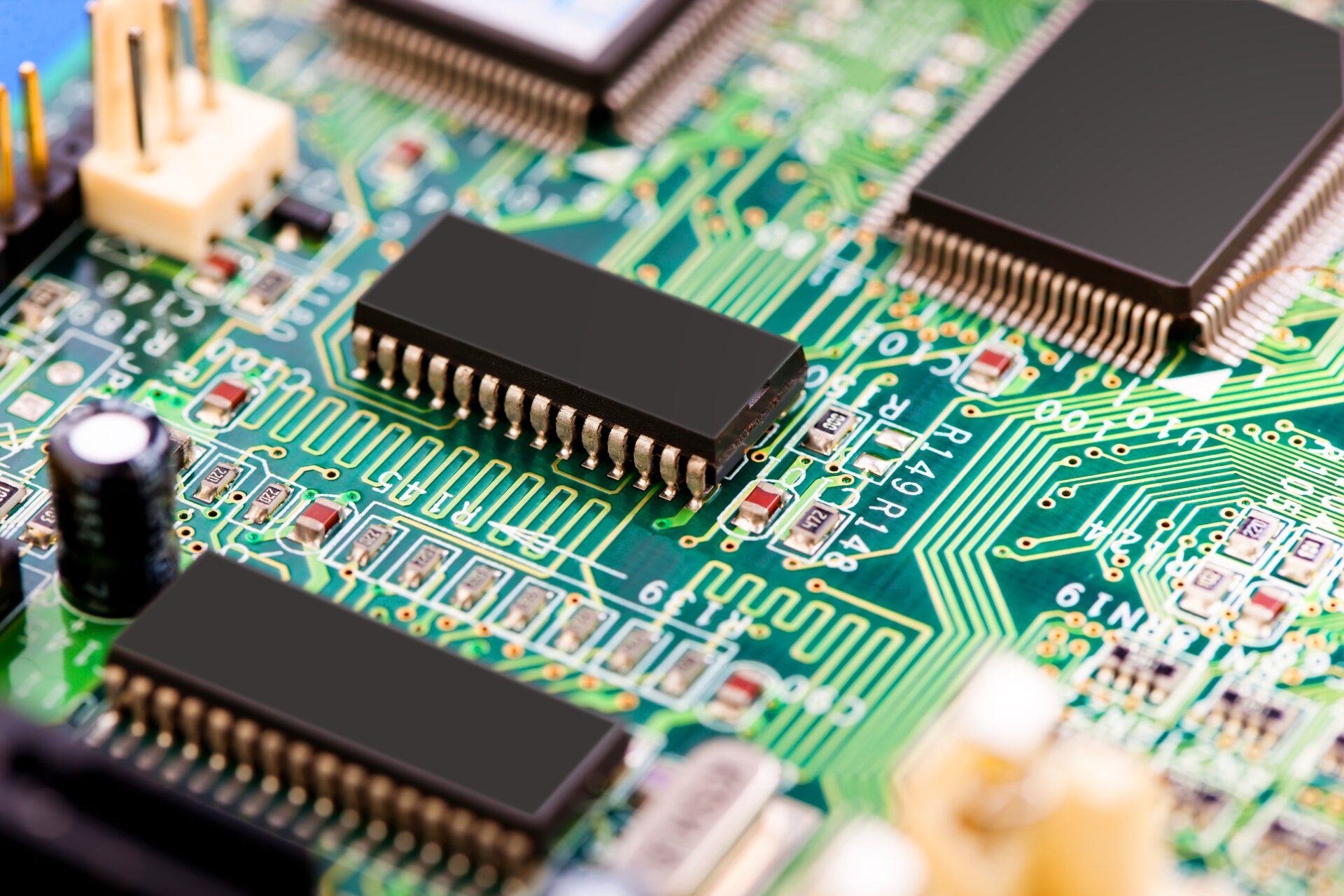 Analog Integrated Circuit (IC) Market