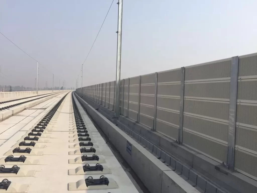 Outdoor Noise Barriers Market