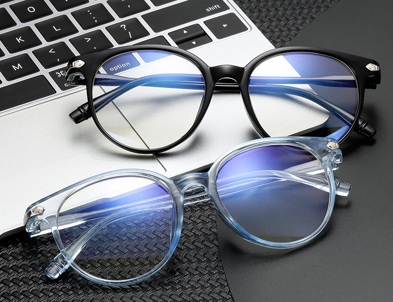 Light-responsive Lenses Market