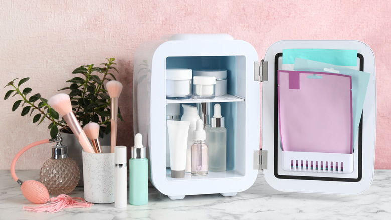 Make-up Refrigerator Market