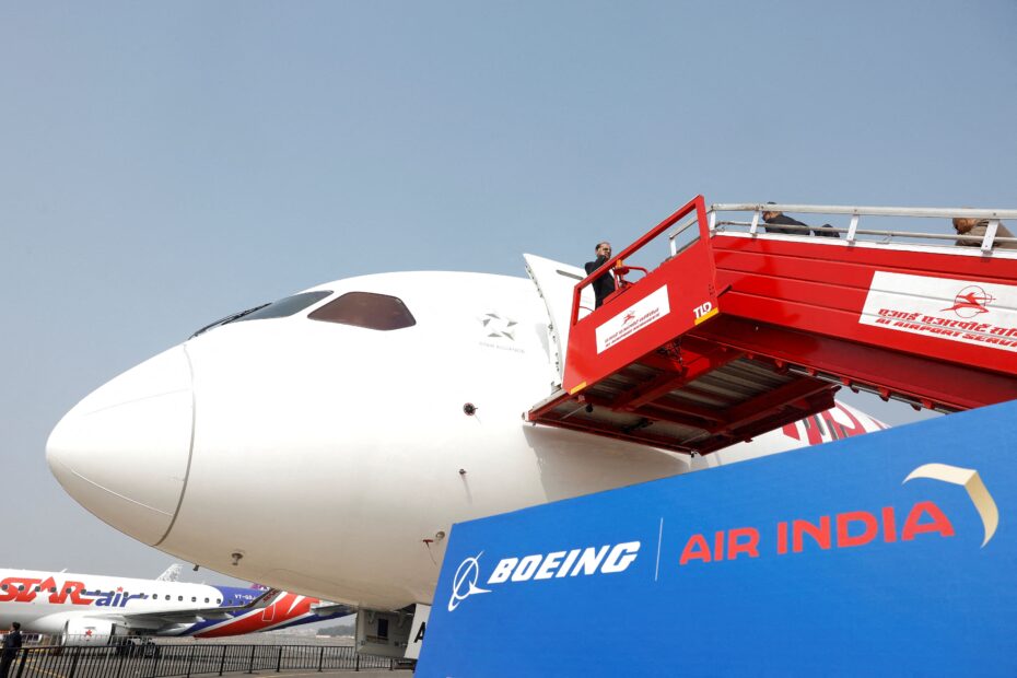 Air India fuel switch inspection on Boeing 787