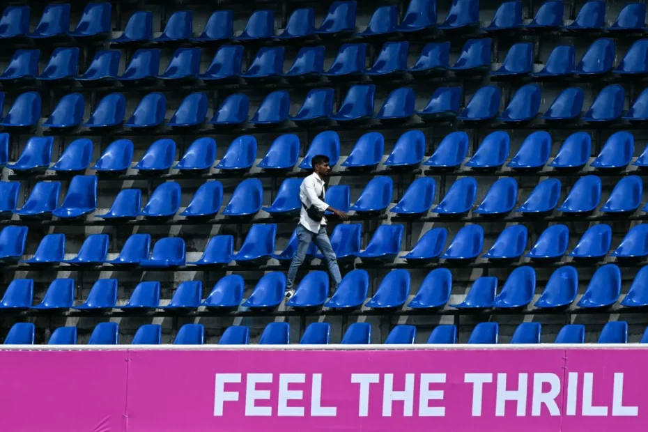 India Pakistan match crowd at Premadasa Stadium in Colombo