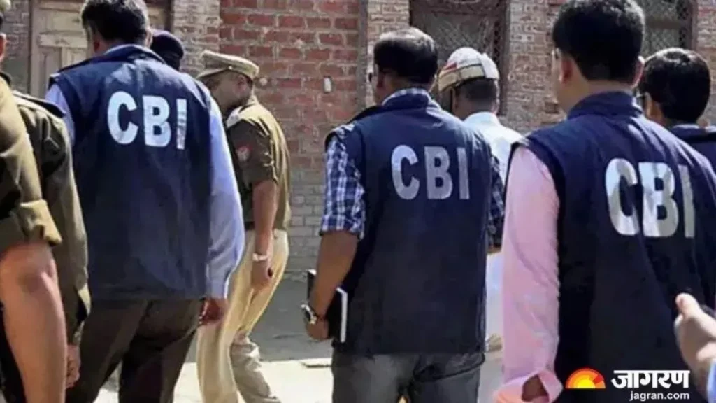 NEET-UG पेपर लीक: CBI का पुणे में बड़ा एक्शन — दो छात्रों के घर रेड, 15 लाख में बिका था पेपर