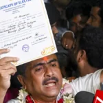 बंगाल में BJP की ऐतिहासिक जीत: सुवेंदु ने ममता को उन्हीं के गढ़ में हराया, TMC के अंत का ऐलान
