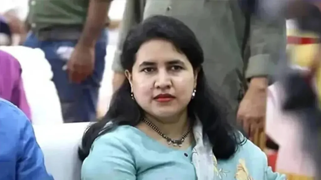 केरल के पूर्व CM पिनराई विजयन की बेटी वीना से ED की दूसरी बार पूछताछ, बैंक लॉकर भी खंगाले