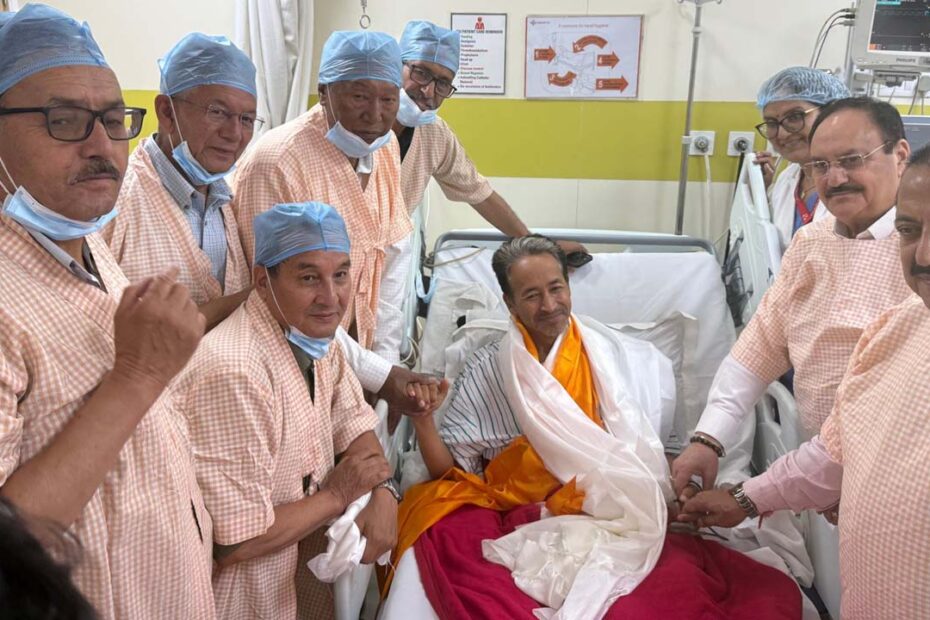 NEET पेपर लीक विवाद: वांगचुक का अनशन टूटा, Fast-Track Court बना — 34 दिनों में PM मोदी ने कैसे बदला पूरा 'गेम'?