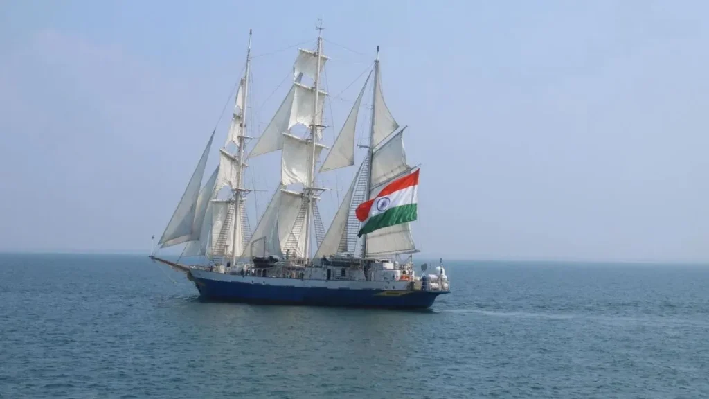 समुद्र पर तिरंगे की धाक: INS सुदर्शिनी अमेरिका से पुर्तगाल की ओर रवाना, दुनिया देख रही है भारत की नौसैनिक ताकत