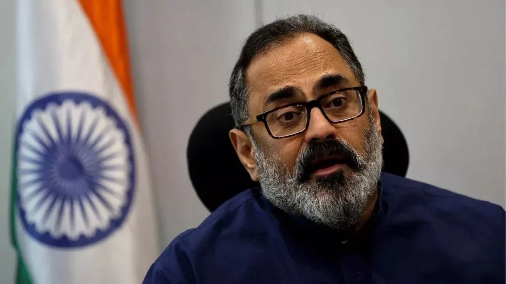 वक्फ कानून पर राजनीति: राजीव चंद्रशेखर ने माकपा और IUML पर लगाया डर फैलाने का आरोप — असली मुद्दा क्या है?