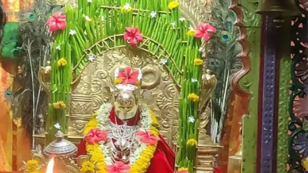 कर्नाटक के मंदिर से 32 किलो चांदी की मूर्ति चोरी — हमारी धरोहर पर हमला कब तक?
