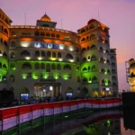 तिरंगे में नहाया भारत: 80वें स्वतंत्रता दिवस की पूर्व संध्या पर जगमगाए देश के महान स्मारक