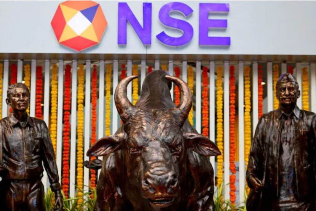 NSE IPO Listing: भारत के सबसे बड़े स्टॉक एक्सचेंज की BSE पर धमाकेदार एंट्री, 0.84% प्रीमियम पर हुई लिस्टिंग