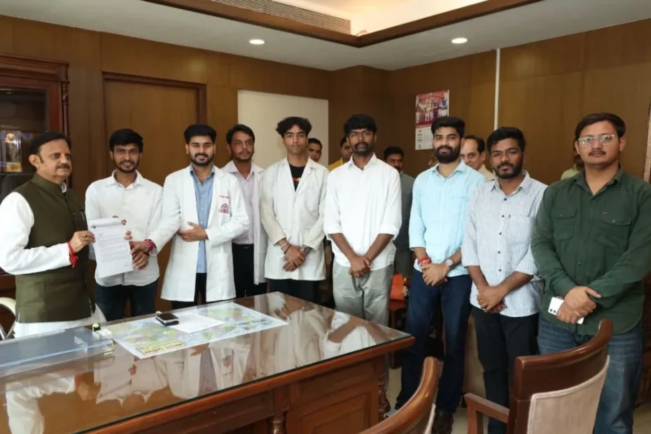 MP में MBBS Interns की Strike खत्म: ₹21,500 Stipend पर बनी सहमति, CM यादव ने विदेश से लिया फैसला