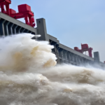 चीन का तिब्बत में 60,000 MW सुपर-डैम: ब्रह्मा चेलानी बोले — 'भारत होता तो चीन आसमान सिर पर उठा लेता'