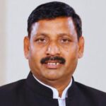 BJP को बड़ा झटका: पूर्व सांसद धर्मेंद्र कश्यप का इस्तीफा और सपा की ओर रुख — बरेली की सियासत में भूचाल